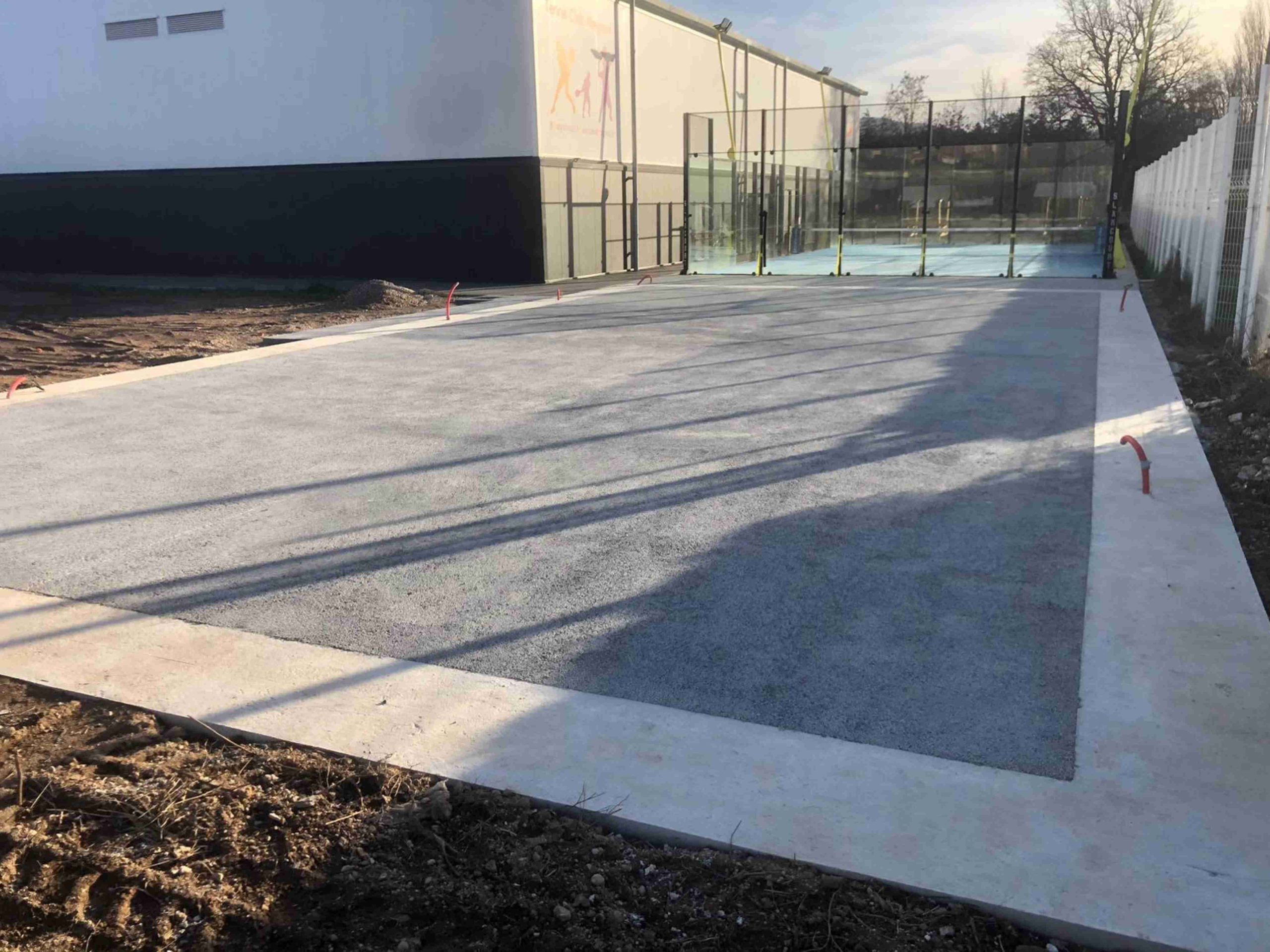 installing a padel court - Building and civil engineering