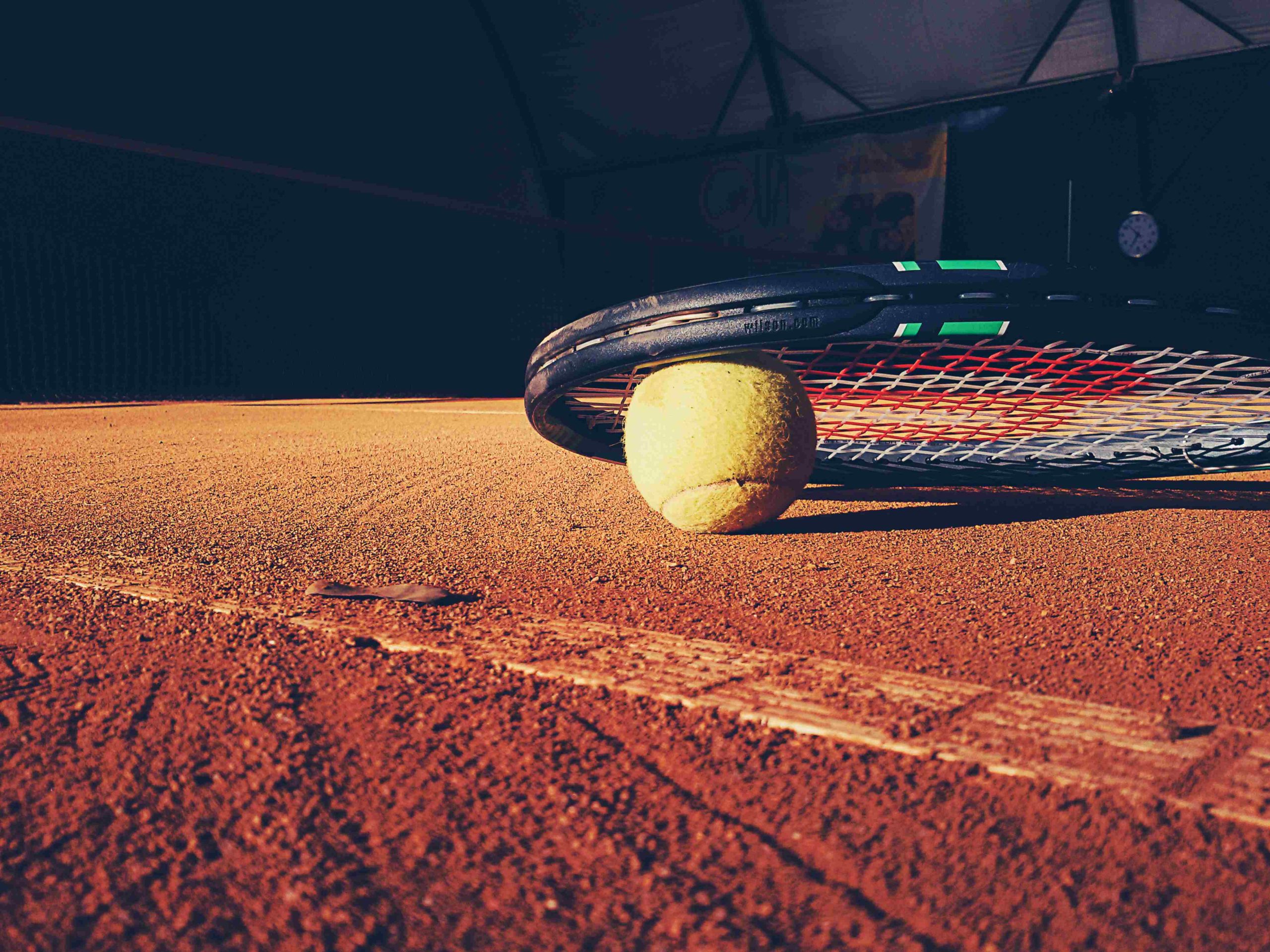 Transformer un court de tennis en terrain de Padel