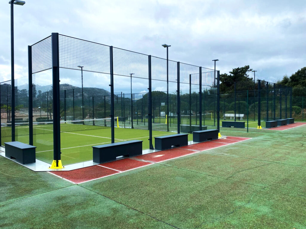 Photo - Installation de 2 terrains de padel à Santa Giulia grâce au Try&Buy retouche 1 retouche 1
