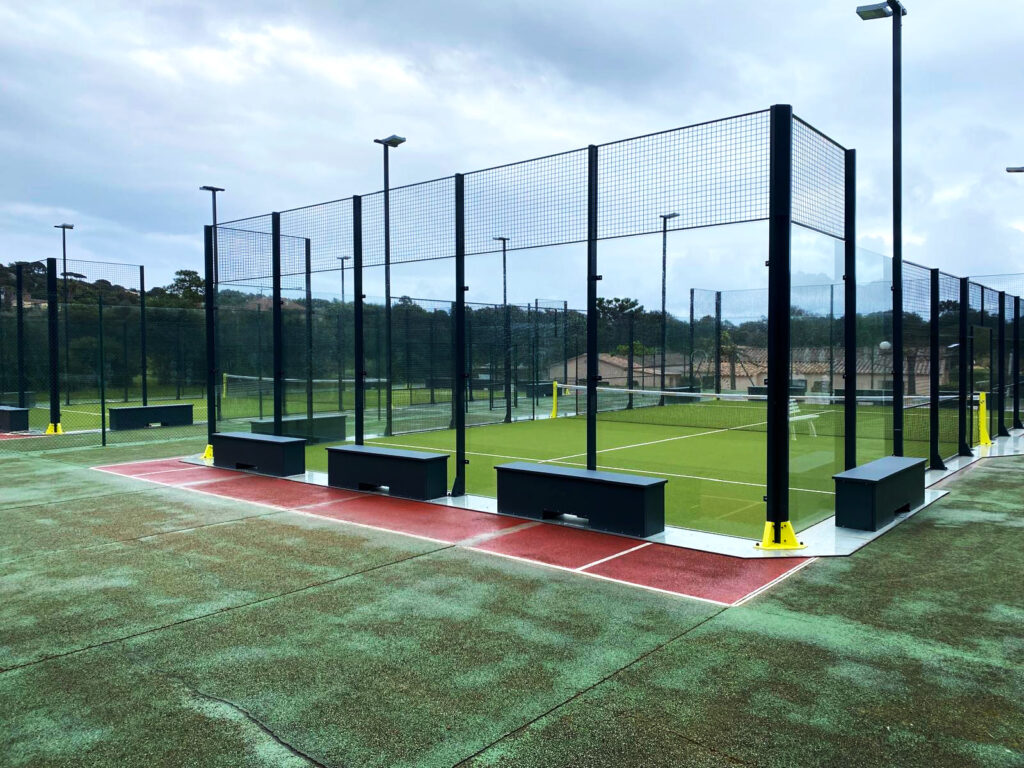 Photo - Installation de 2 terrains de padel à Santa Giulia grâce au Try&Buy retouche 3 retouche 3