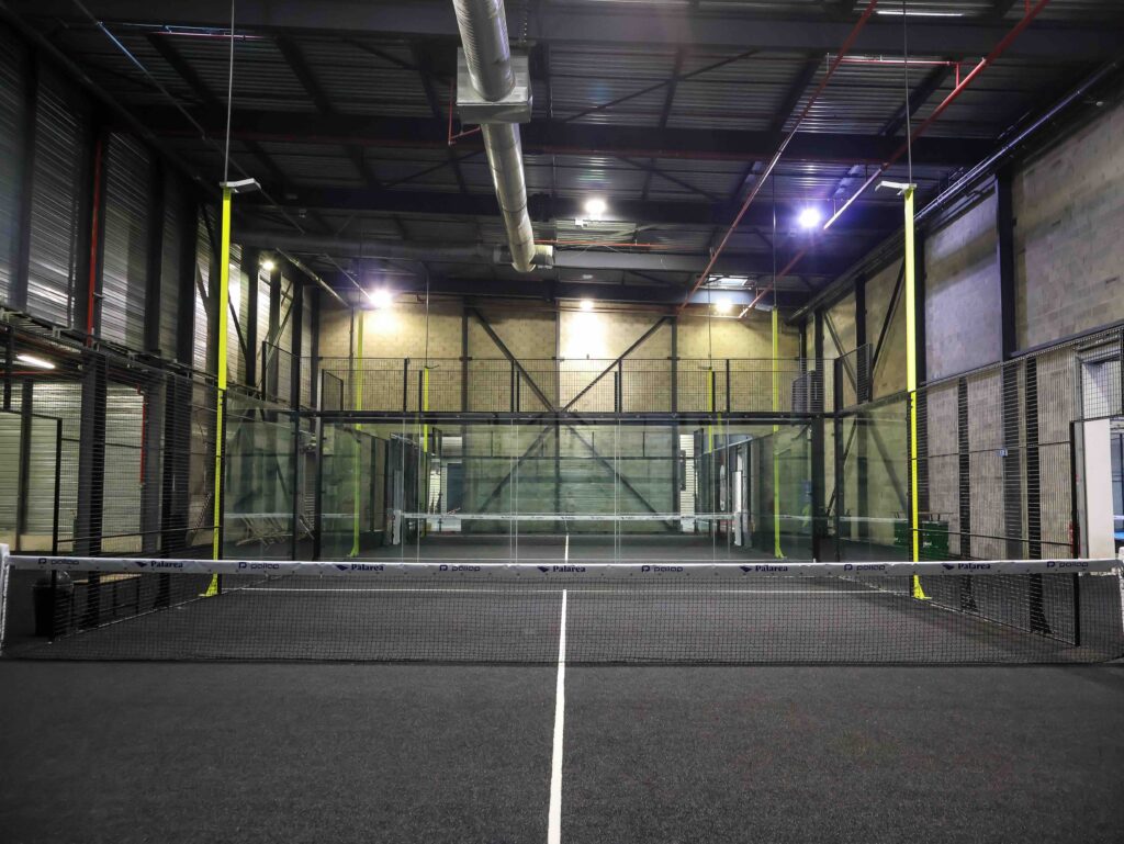 6 padel courts in Avignon available for long-term hire | Work & Padel
