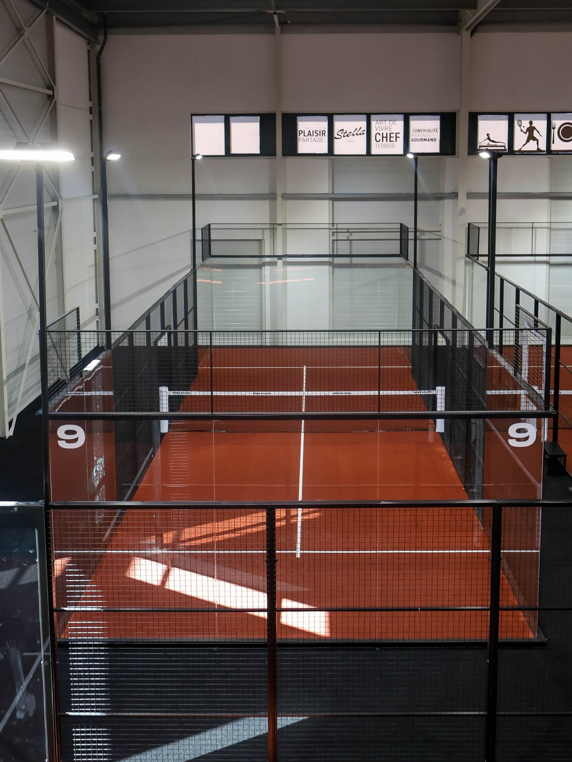 Photo - 9 terrains de padel indoor à Dardilly pour Stella Padel Society IMG 6021 scaled 9 terrains de padel indoor Stella Padel Society à Dardilly