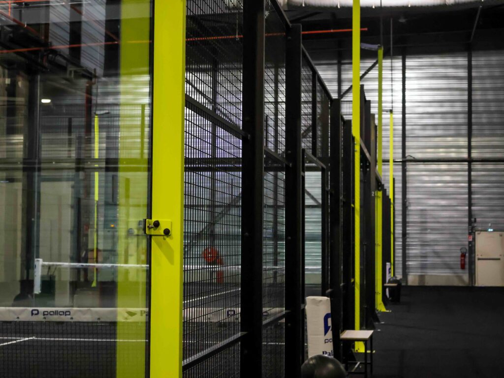 6 padel courts in Avignon available for long-term hire | Work & Padel